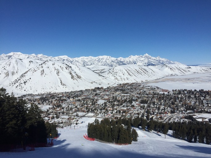 When Does Snow King Mountain Ski Resort Open for the Season?