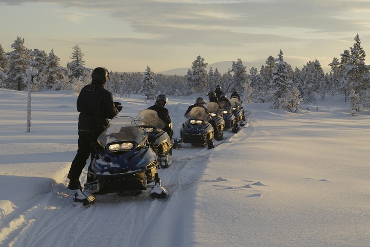 5 Reasons for a Chilly Jackson Snowmobile Tours Adventure